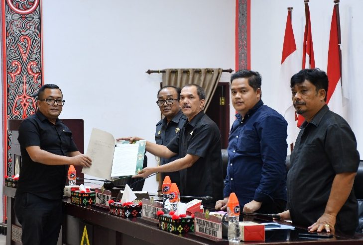 pemkab samosir bersama dprd tetapkan propemperda tahun 2026