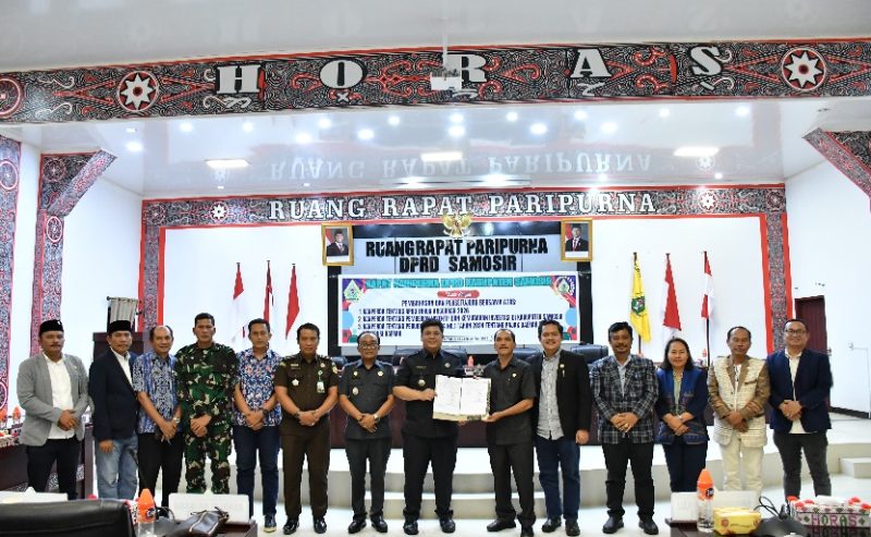 bupati samosir bersama dprd sahkan apbd 2026